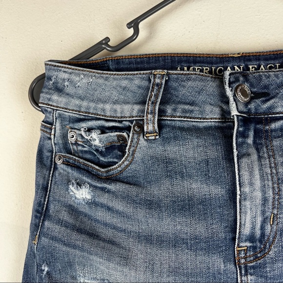 American Eagle Super Stretch Distressed Blue Jean Skirt Size 4 - Picture 2 of 5
